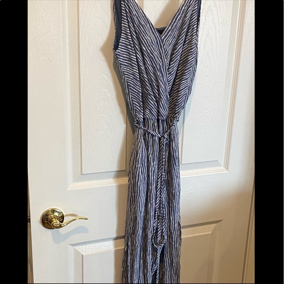 Lulu's Blue Striped Jumpsuit - Picture 5 of 8